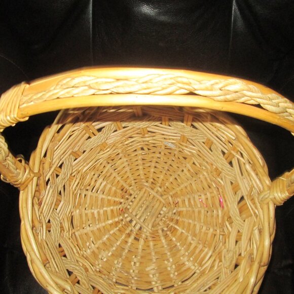 Used Wicker Basket - Picture 4 of 5